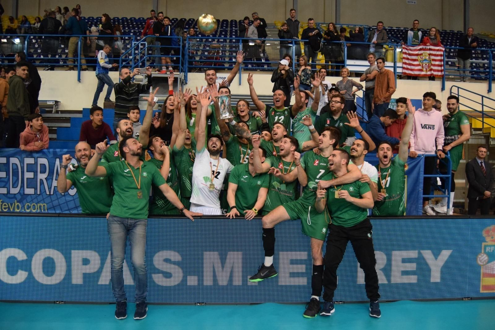 Unicaja Almería festeja su undécima Copa del Rey en Melilla tras derrotar al Teruel