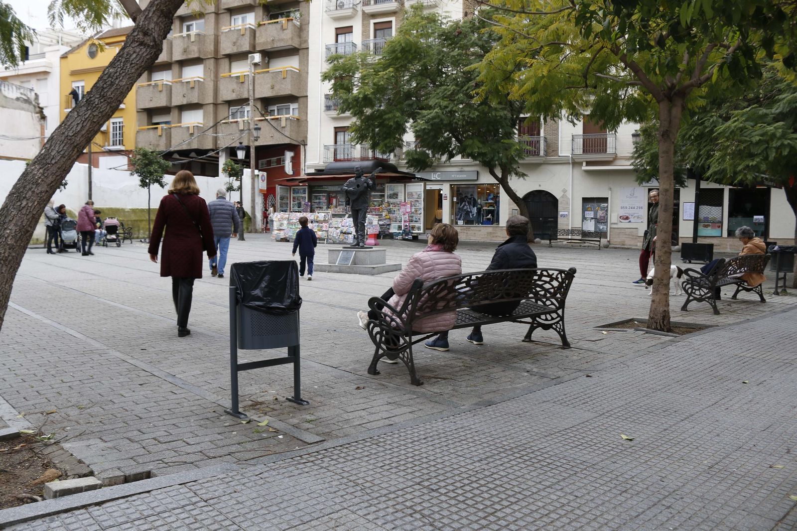 Imágenes de ambiente del martes 4 de marzo en Huelva