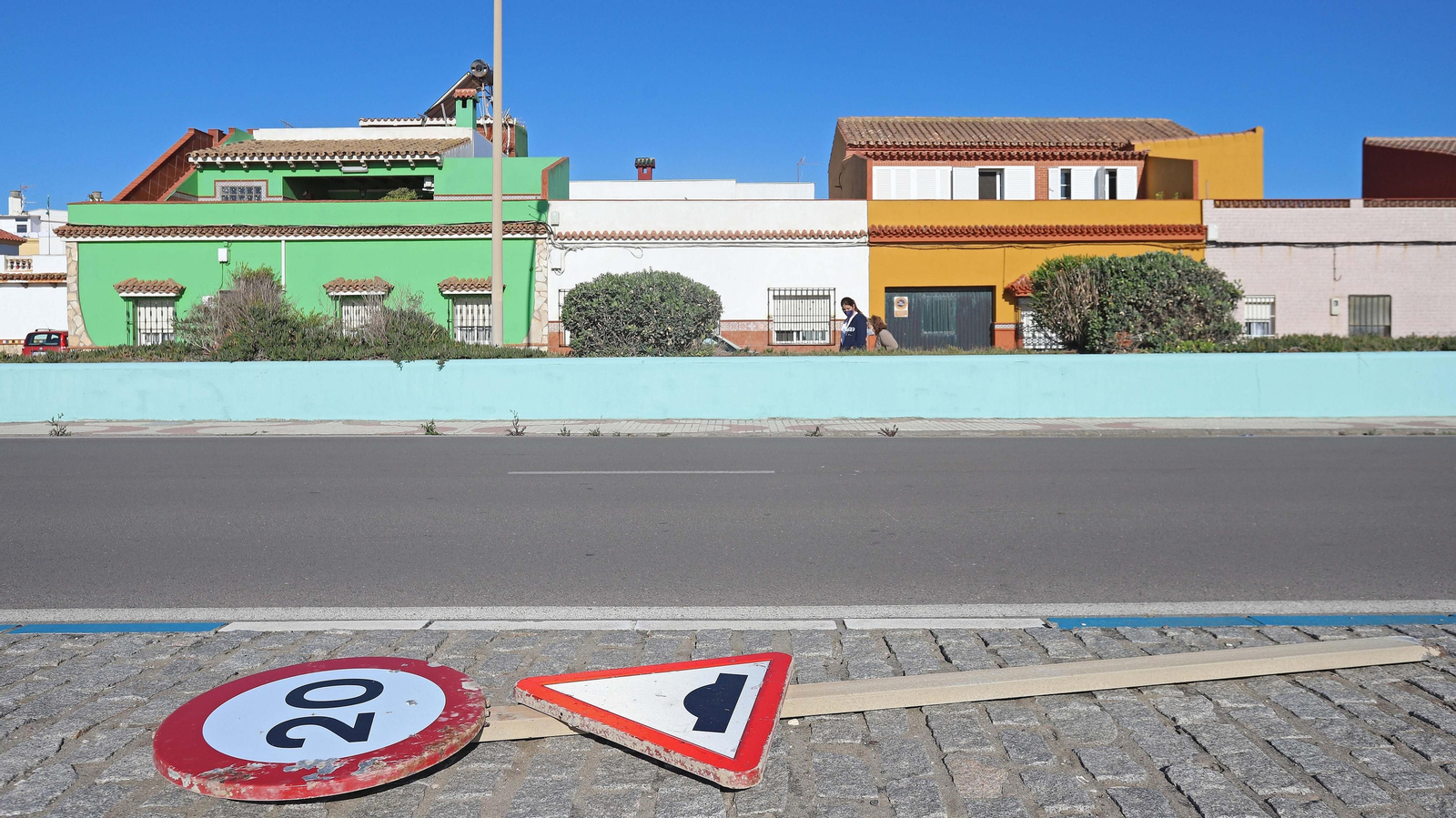 Otra noche de disturbios en La Línea