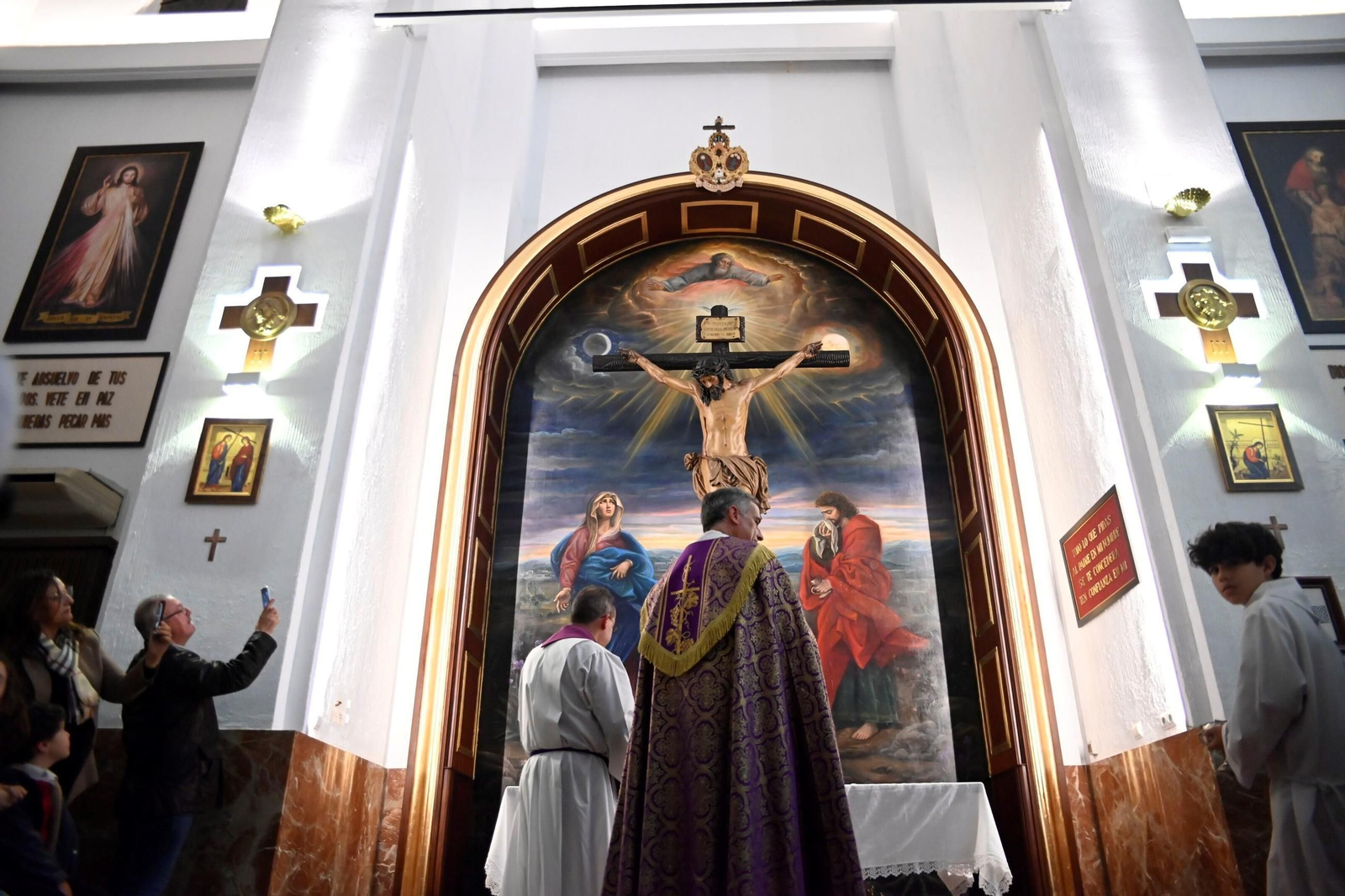 Las mejores fotos del mural de la capilla del Cristo de la Confianza de Córdoba