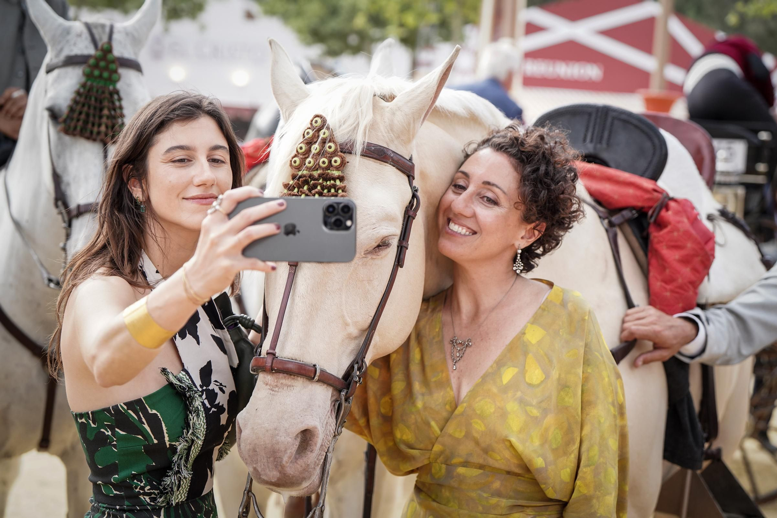 Ambiente el viernes en la Feria de Jerez en fotos