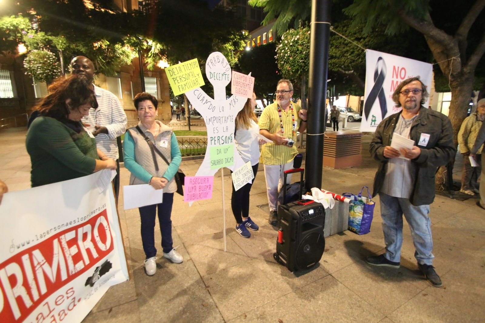 Un grito sin voz contra la precariedad laboral en el Círculo de Silencio