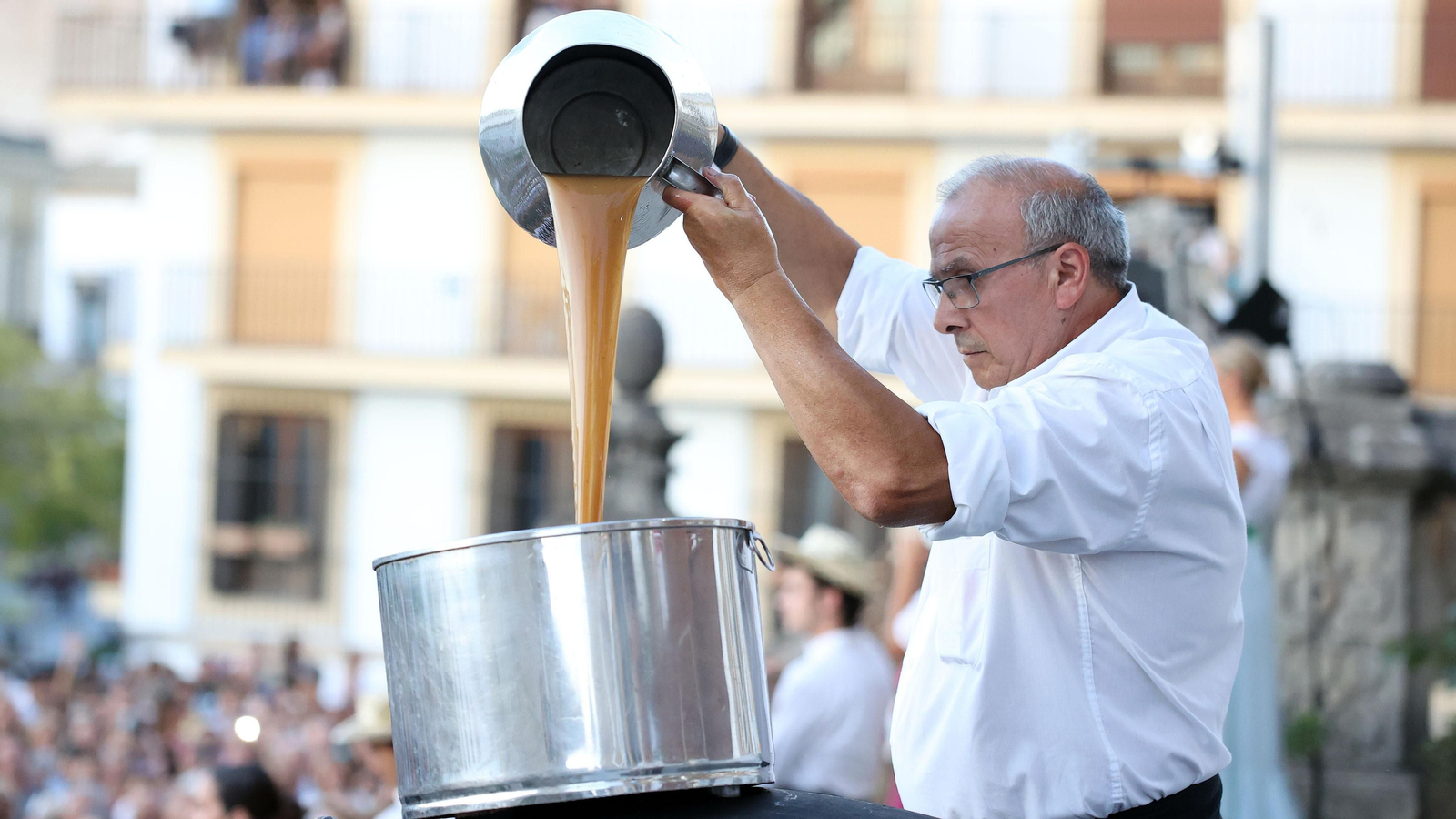 Tradicional Pisa de la Uva en la Catedral de Jerez 2023