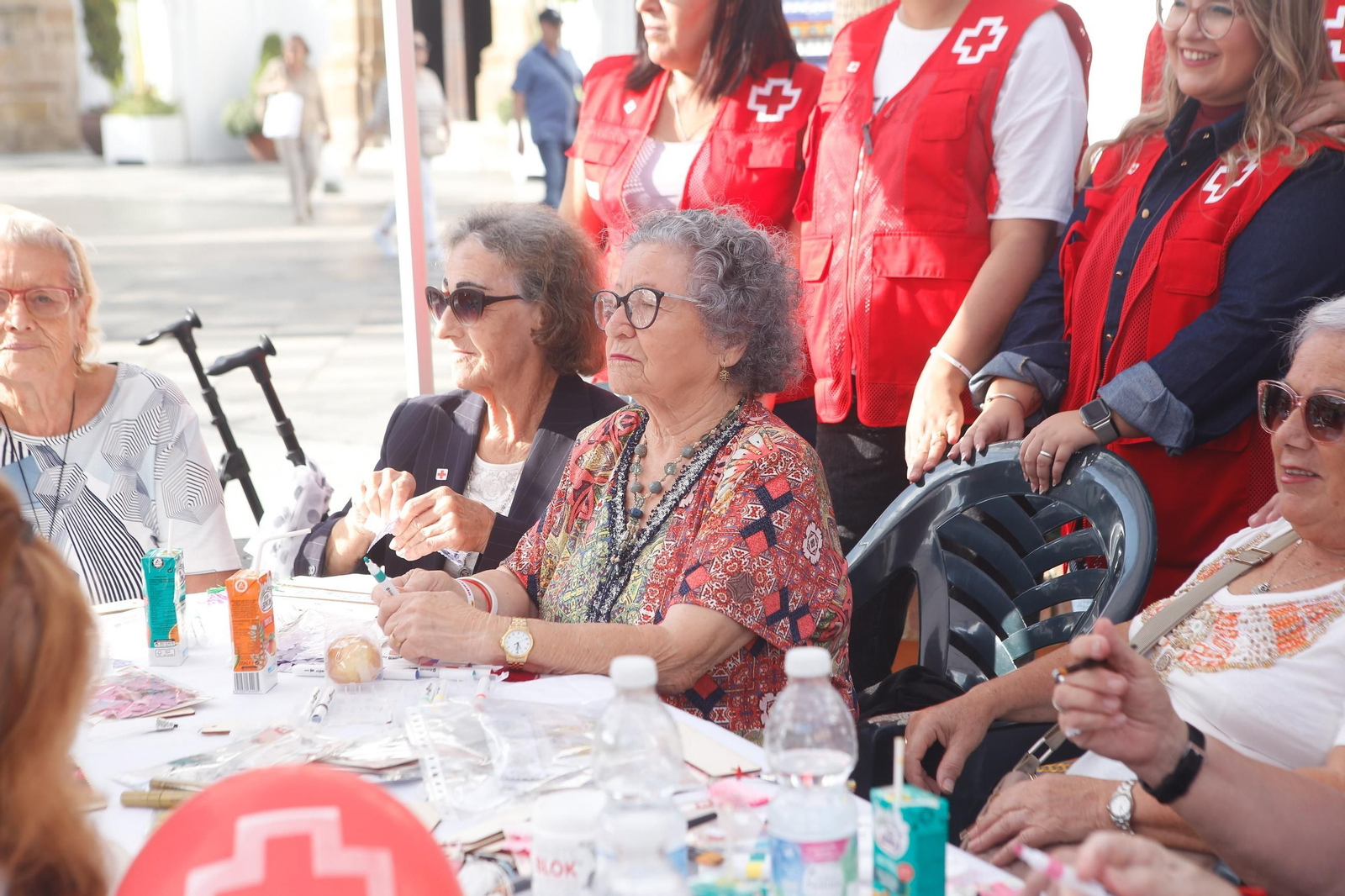 Fotos del Día de la Banderita de la Cruz Roja en la Plaza Alta de Algeciras