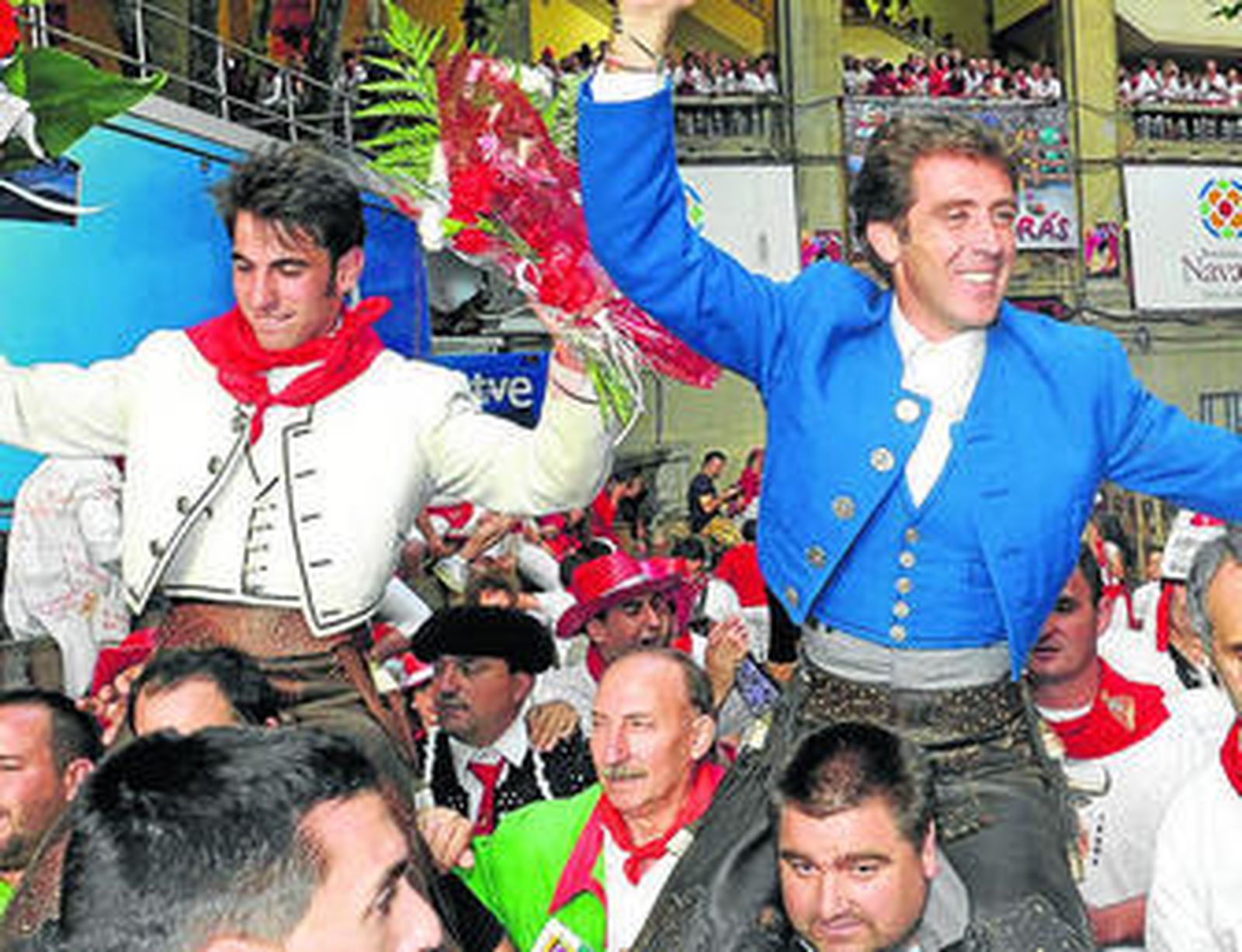 Hermoso y Armendáriz, por la Puerta Grande