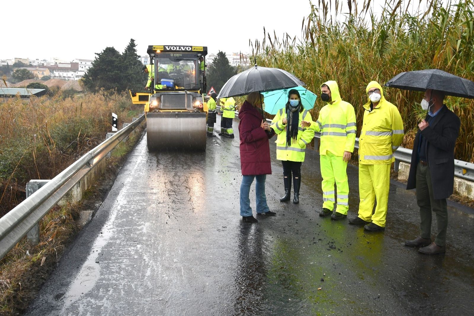 Eva Pajares, en una de las carreteras en obras en San Roque.
