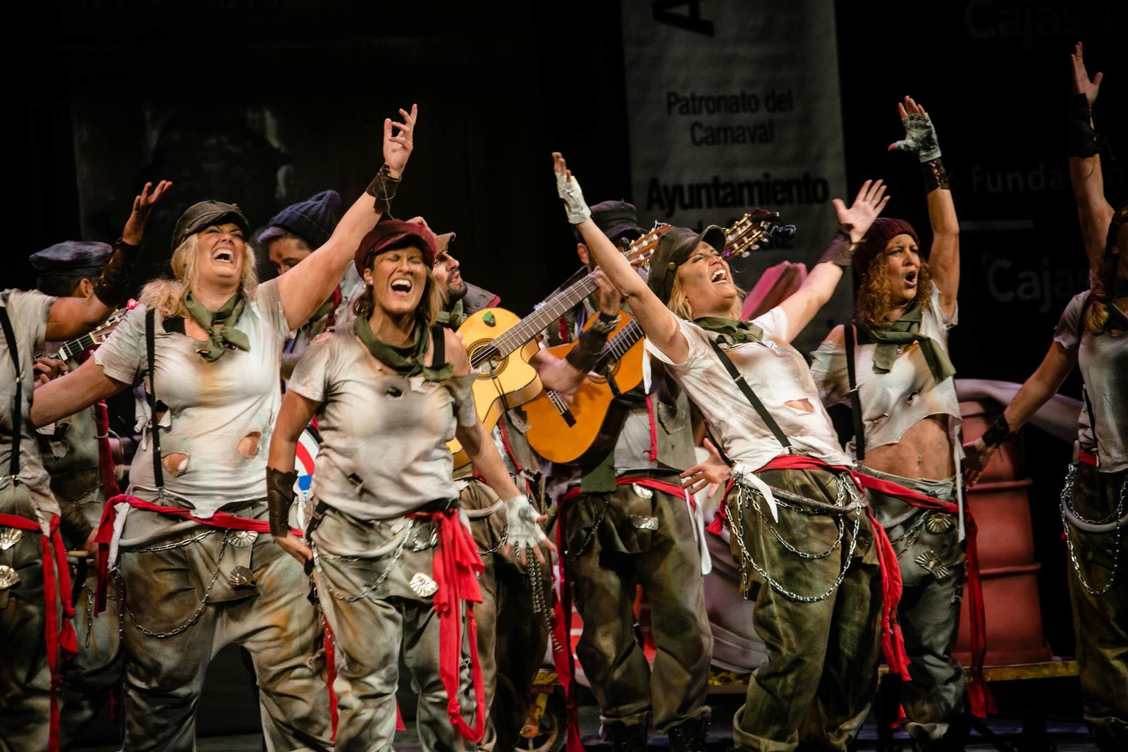 La comparsa femenina "Las cachivaches"