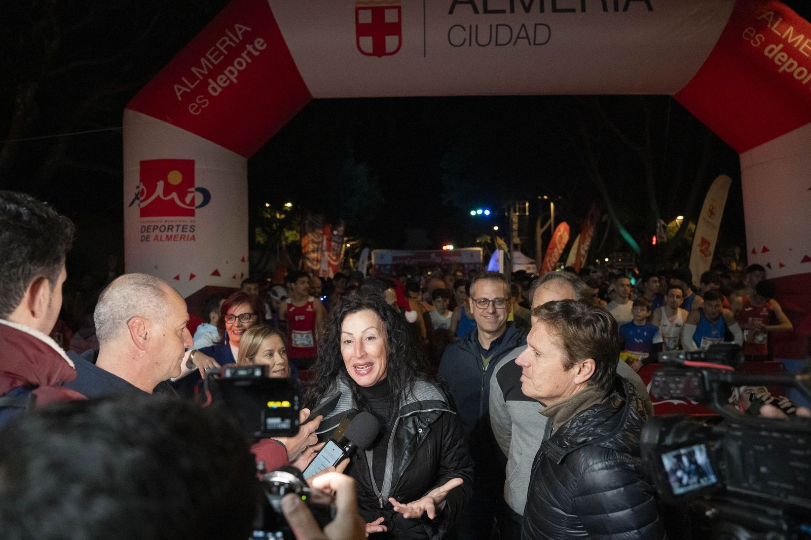 Almería corre y celebra su memoria olímpica en una San Silvestre de récord