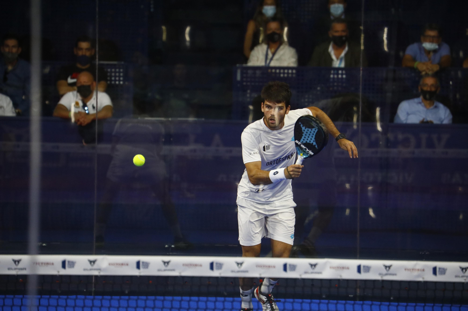 La cara y la cruz de Javi Garrido y Xisco Gil en el World Padel Tour de Córdoba, en imágenes