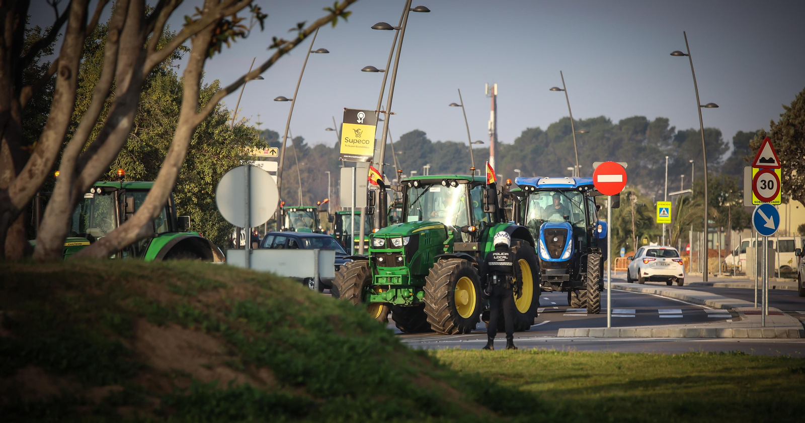 Jerez colapsado por la protesta de agricultores vy ganaderoa