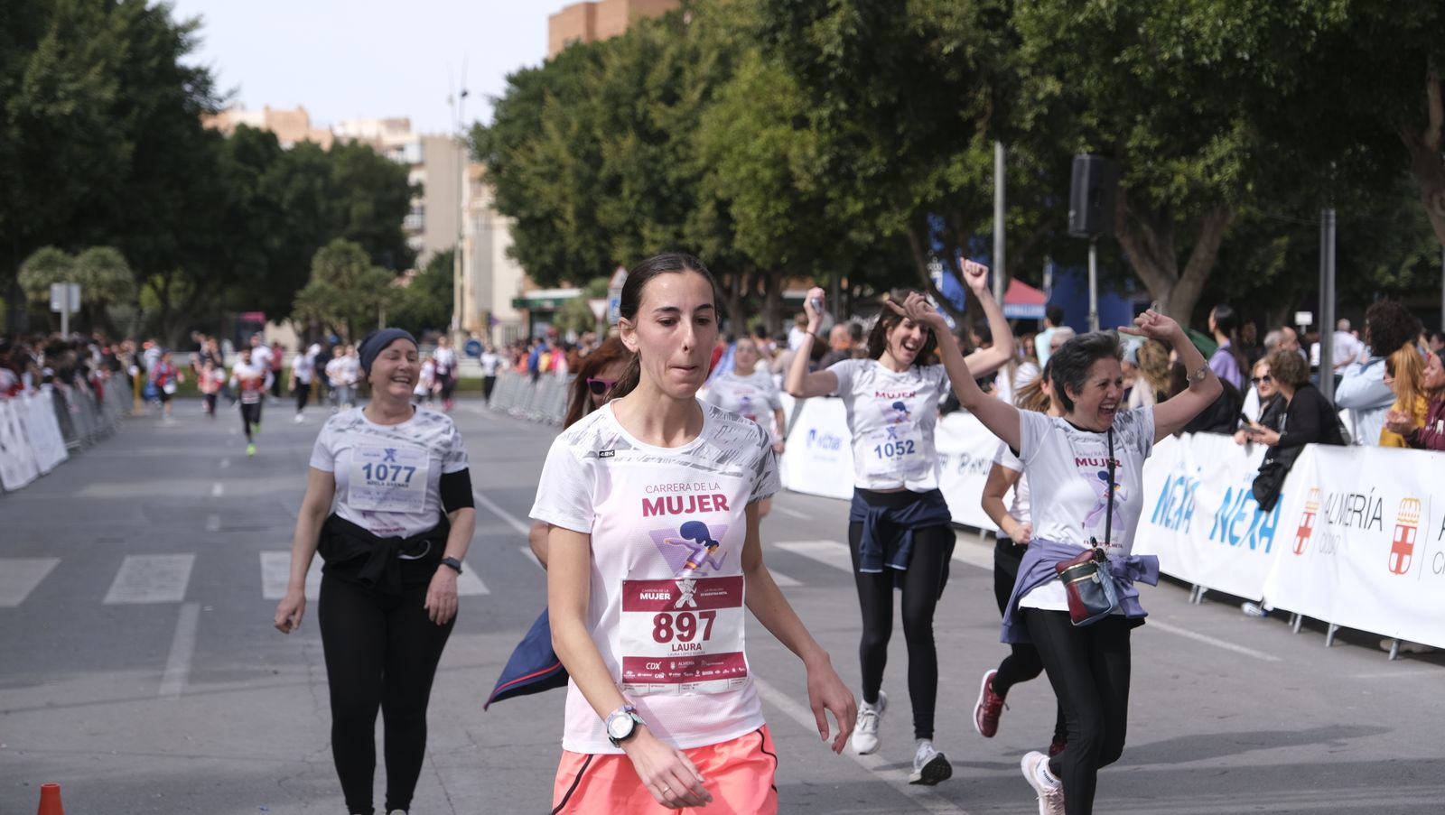 Imágenes de la Carrera de la Mujer 2023 en Almería