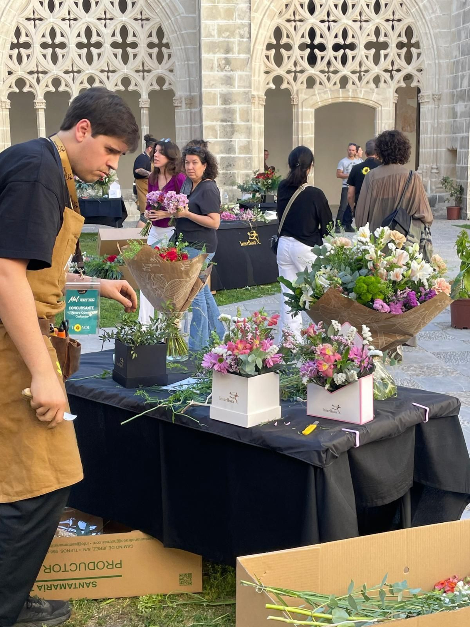 Así se está celebrando en Jerez el concurso Mejor Artesano Florista Así se está celebrando en Jerez el concurso Mejor Artesano Florista