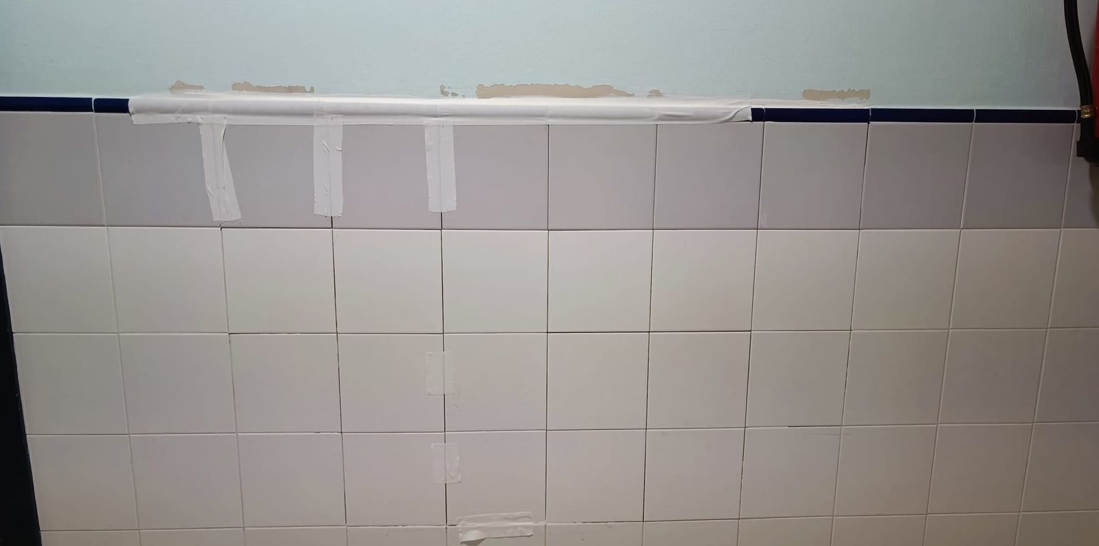 Las imágenes de los desperfectos y roturas denunciados en Urgencias de Huelva