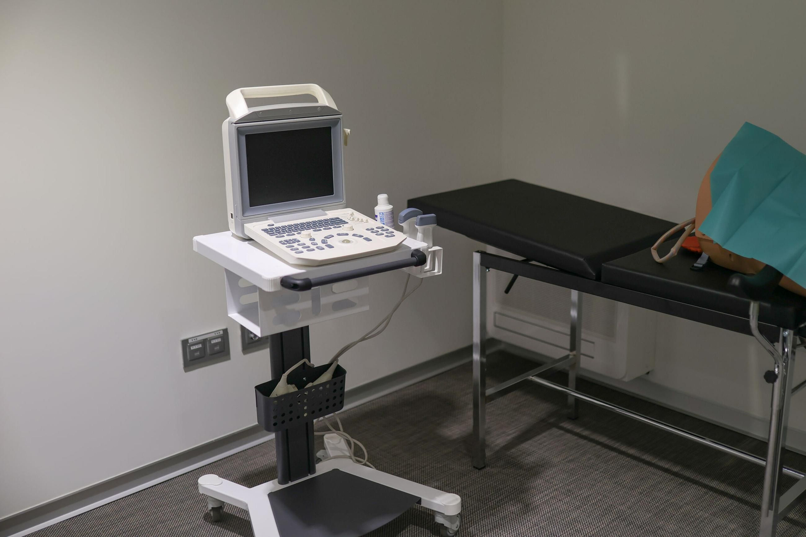 Las mejores imágenes de las nuevas instalaciones del Colegio Oficial de Enfermería de Granada