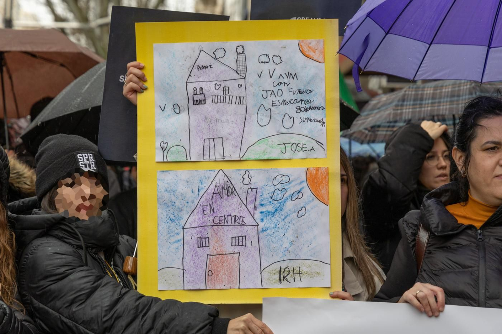 Concentración por la desprecarización del sector de protección y reforma de menores y minuto de silencio por la trabajadora social asesinada