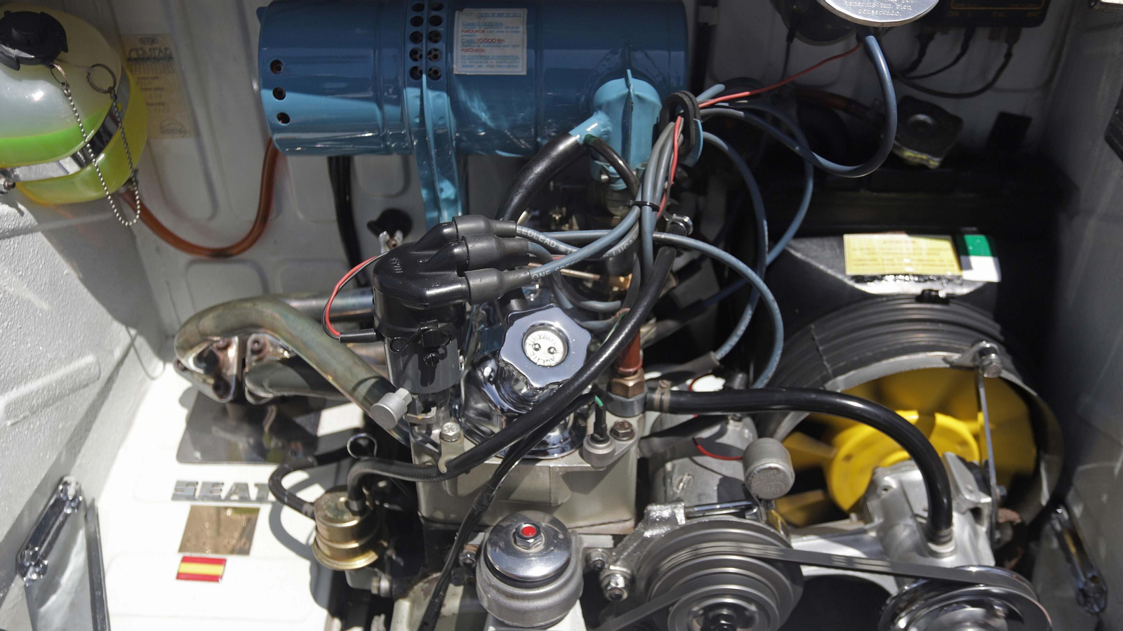 Fotos de la concentración de coches clásicos en La Línea