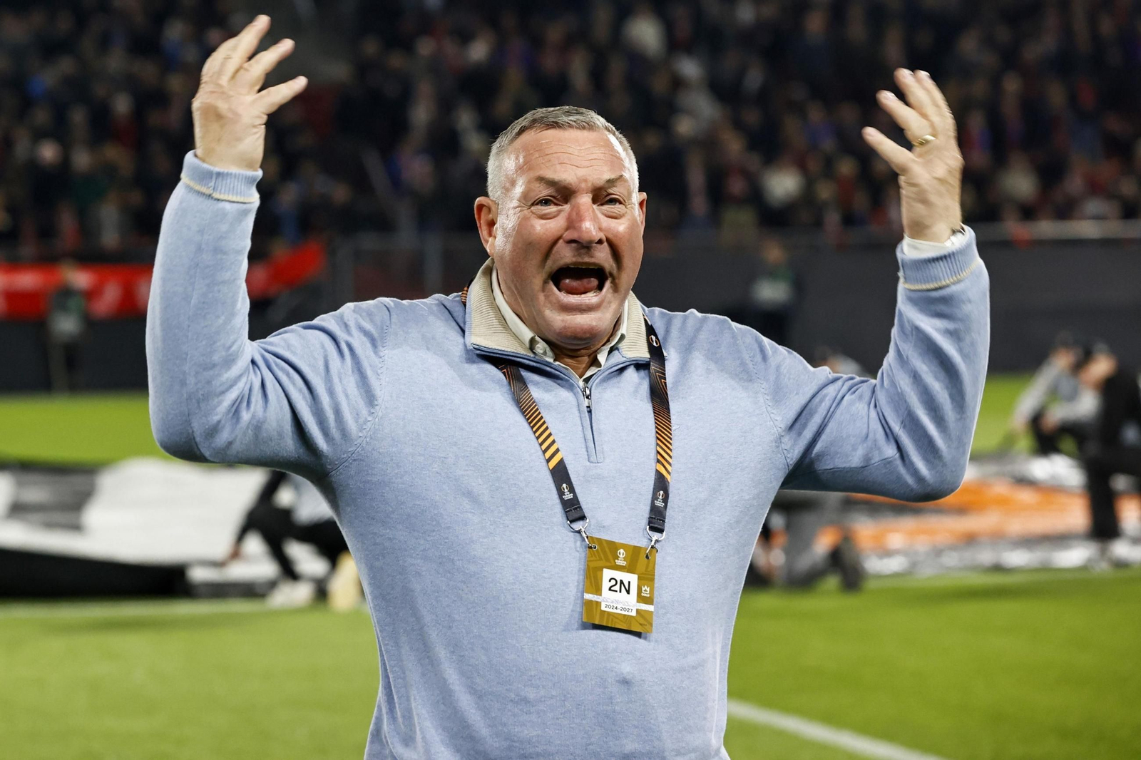 Ron Jans, entrenador de Utrecht, en el encuentro ante el Lyon.