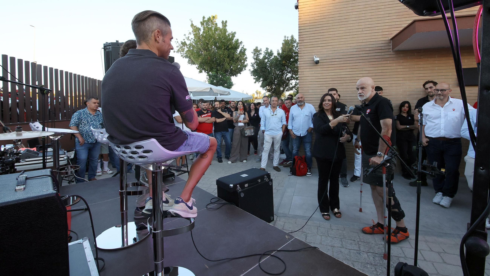 Concesionario Ducati y Alvaro Bautista 06.jpg