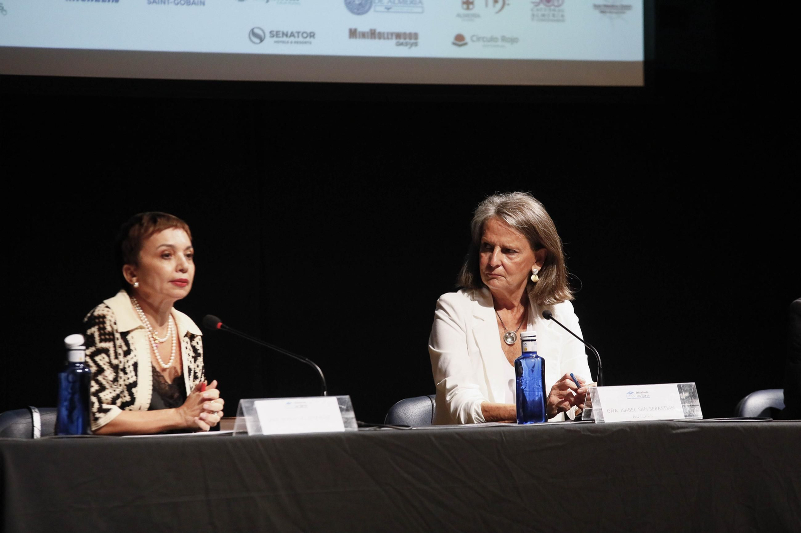 Las imágenes del diario de los libros con Isabel San Sebastián