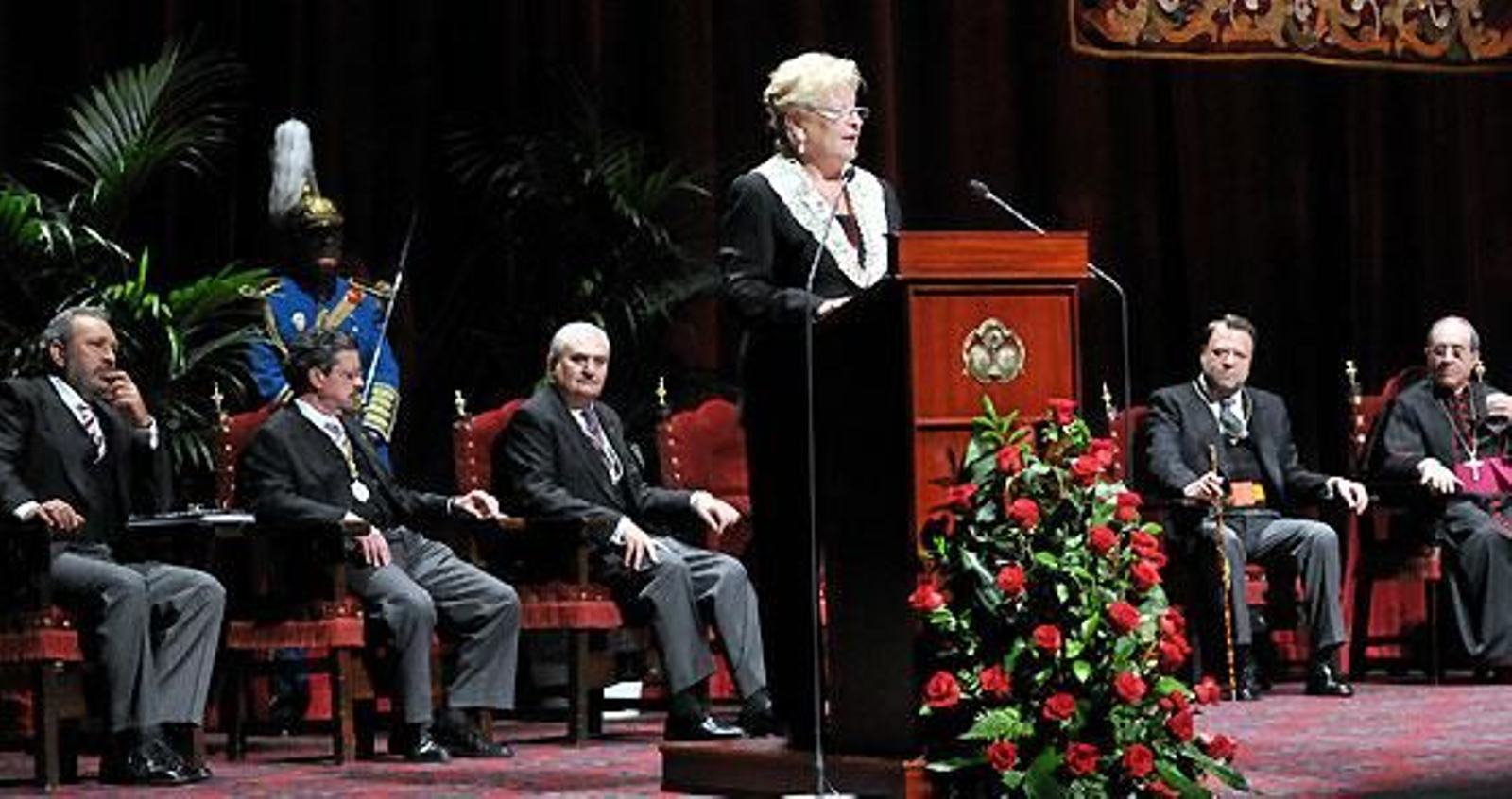 La delegada de Fiestas Mayores del Ayuntamiento de Sevilla, Rosamar Prieto-Castro

Foto: Manuel Gómez