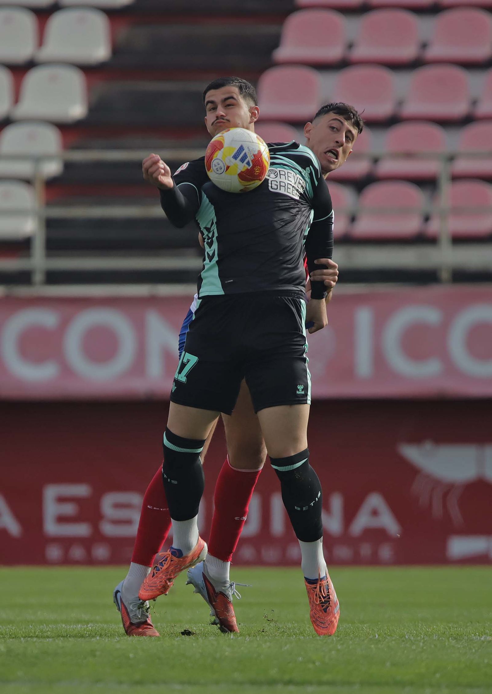 Las mejores fotos del Algeciras - Betis Deportivo de Primera Federación