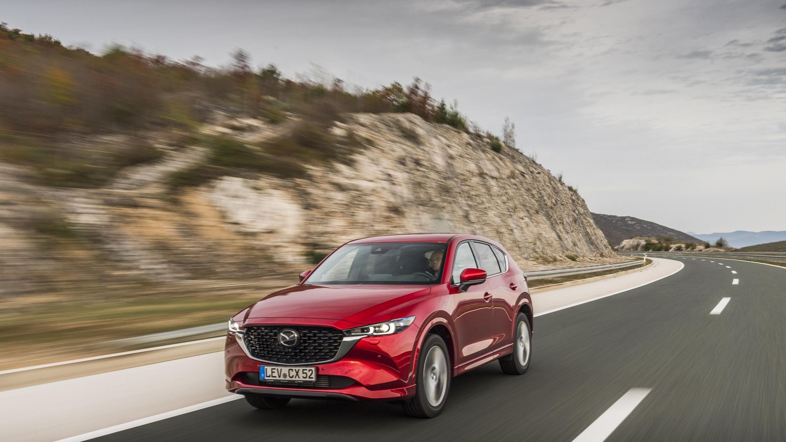 Las ayudas a la conducción son uno de los puntos fuertes de este SUV de Mazda.