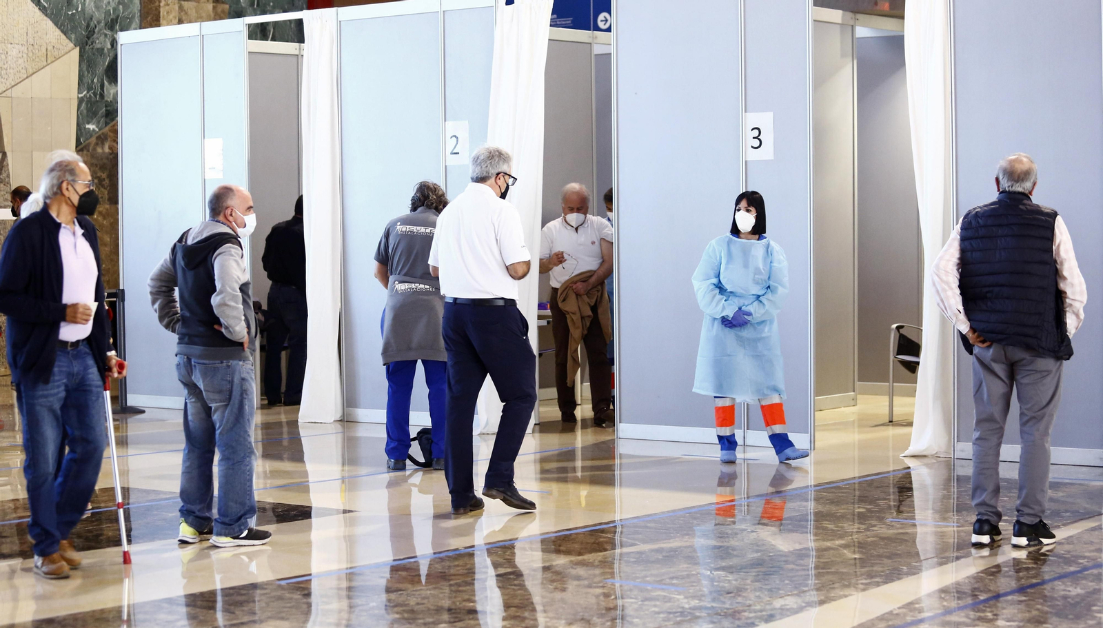 La vacunación del Palacio de Ferias de Málaga, en fotos