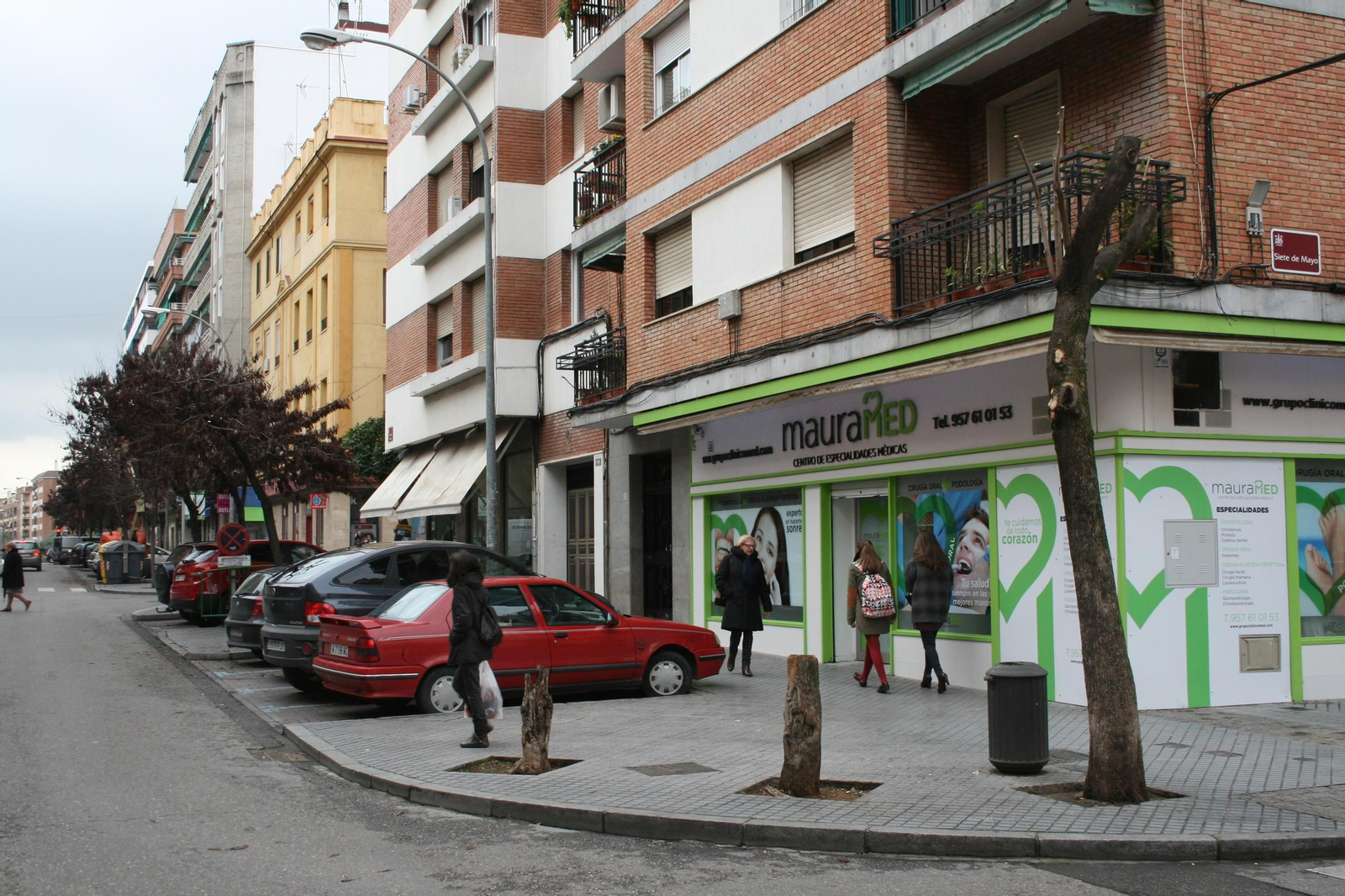 Una de las esquinas de la calle Antonio Maura.