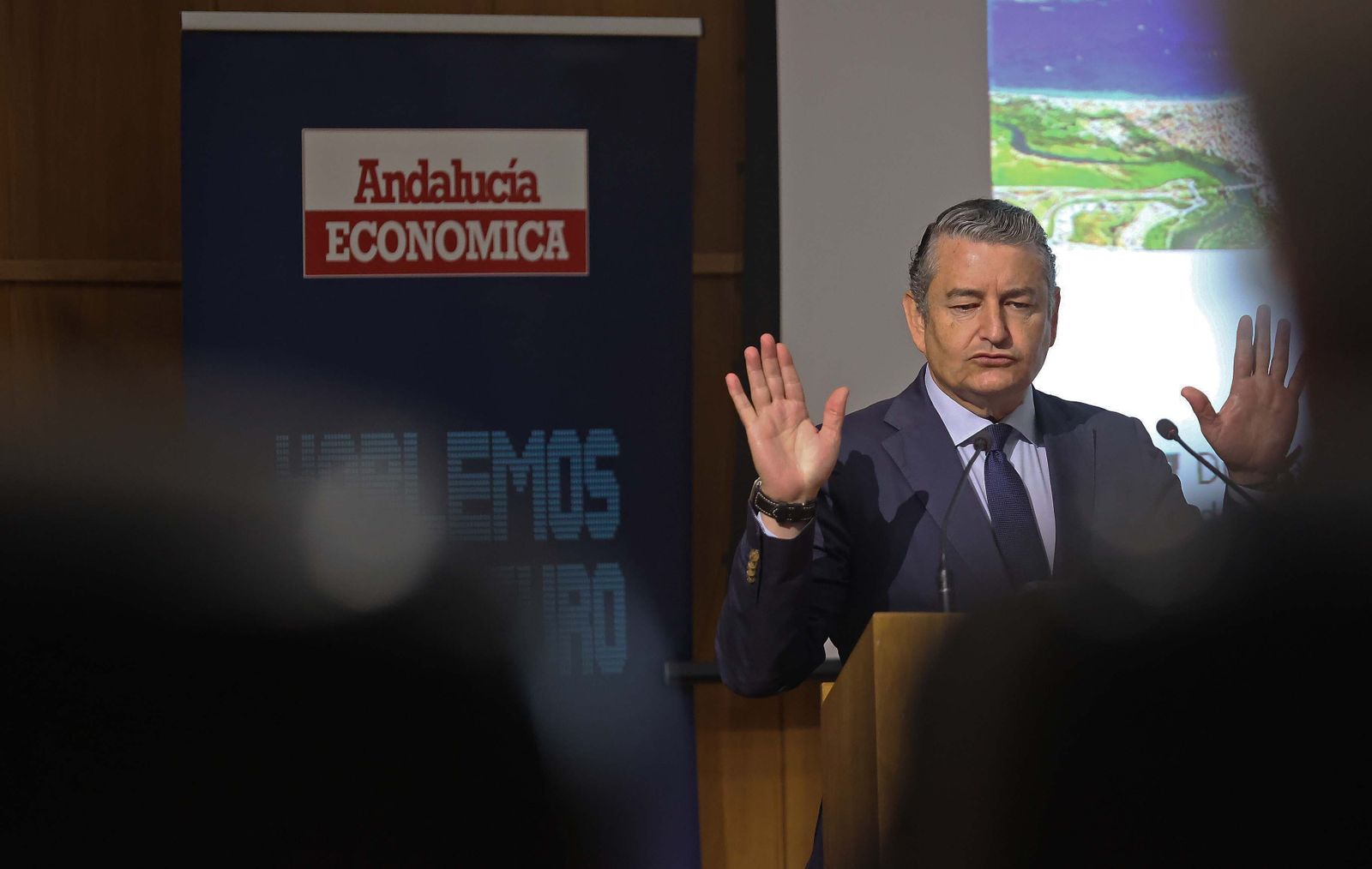 Imágenes de la presentación de la revista Andalucía Económica en Algeciras