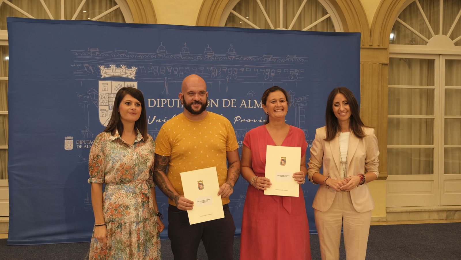 Entrega de ayudas a colectivos sociales en la Diputación de Almería