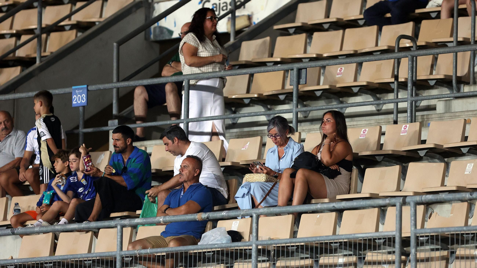 Búscate en el Trofeo Feria de la Vendimia entre el Xerez CD contra el Juventud Torremolinos en Chapín
