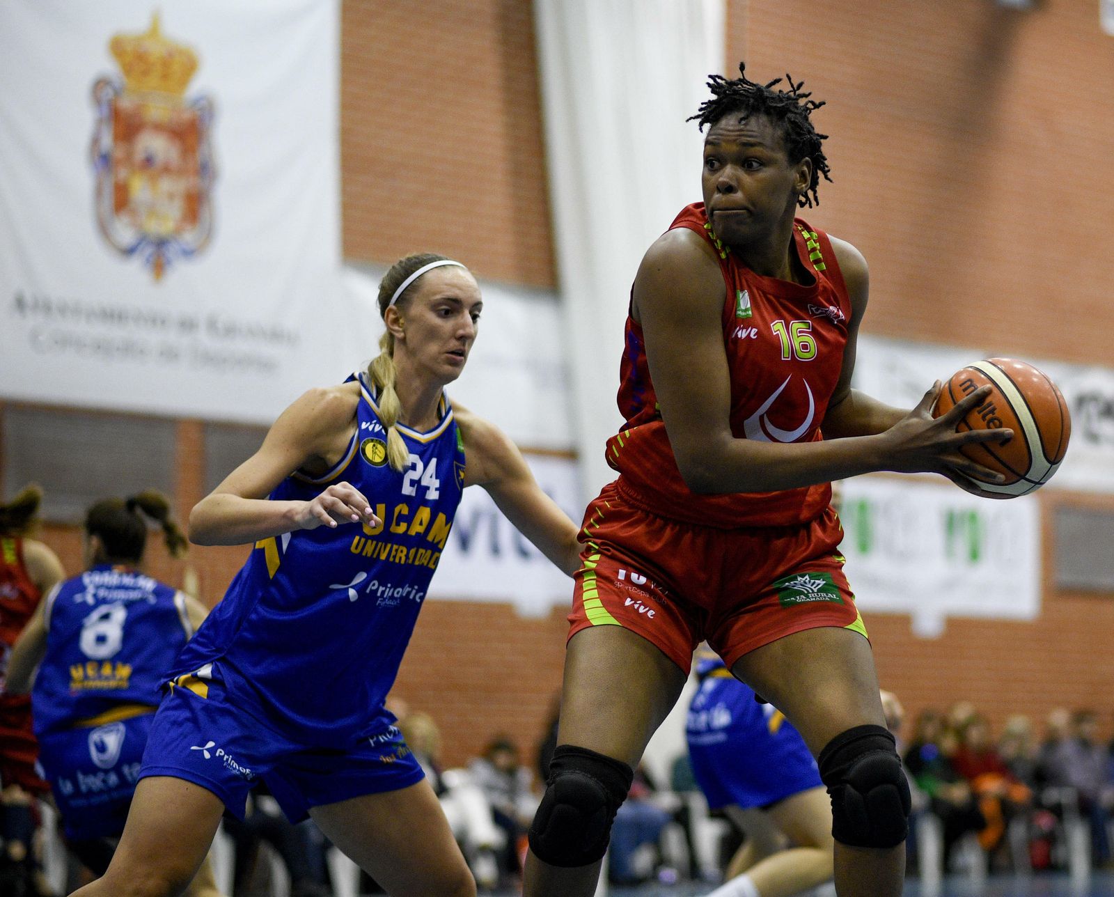 Warner firmó un doble doble en el encuentro