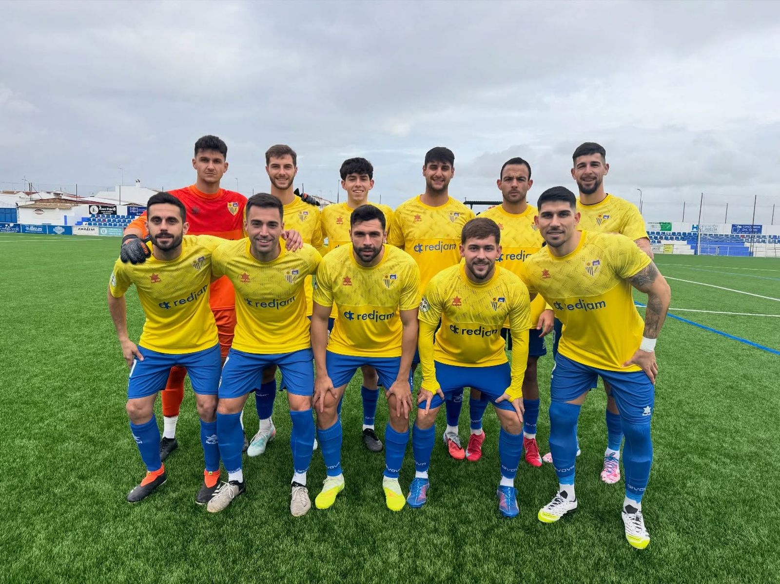 Formación inicial del Conil en Bollullos Par del Condado.