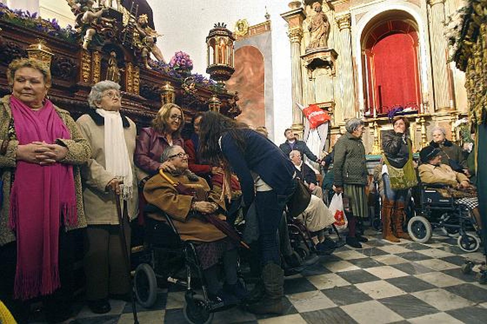 El Nazareno del Amor suspende su salida a causa de la lluvia. 

Foto: Joaquin Pino