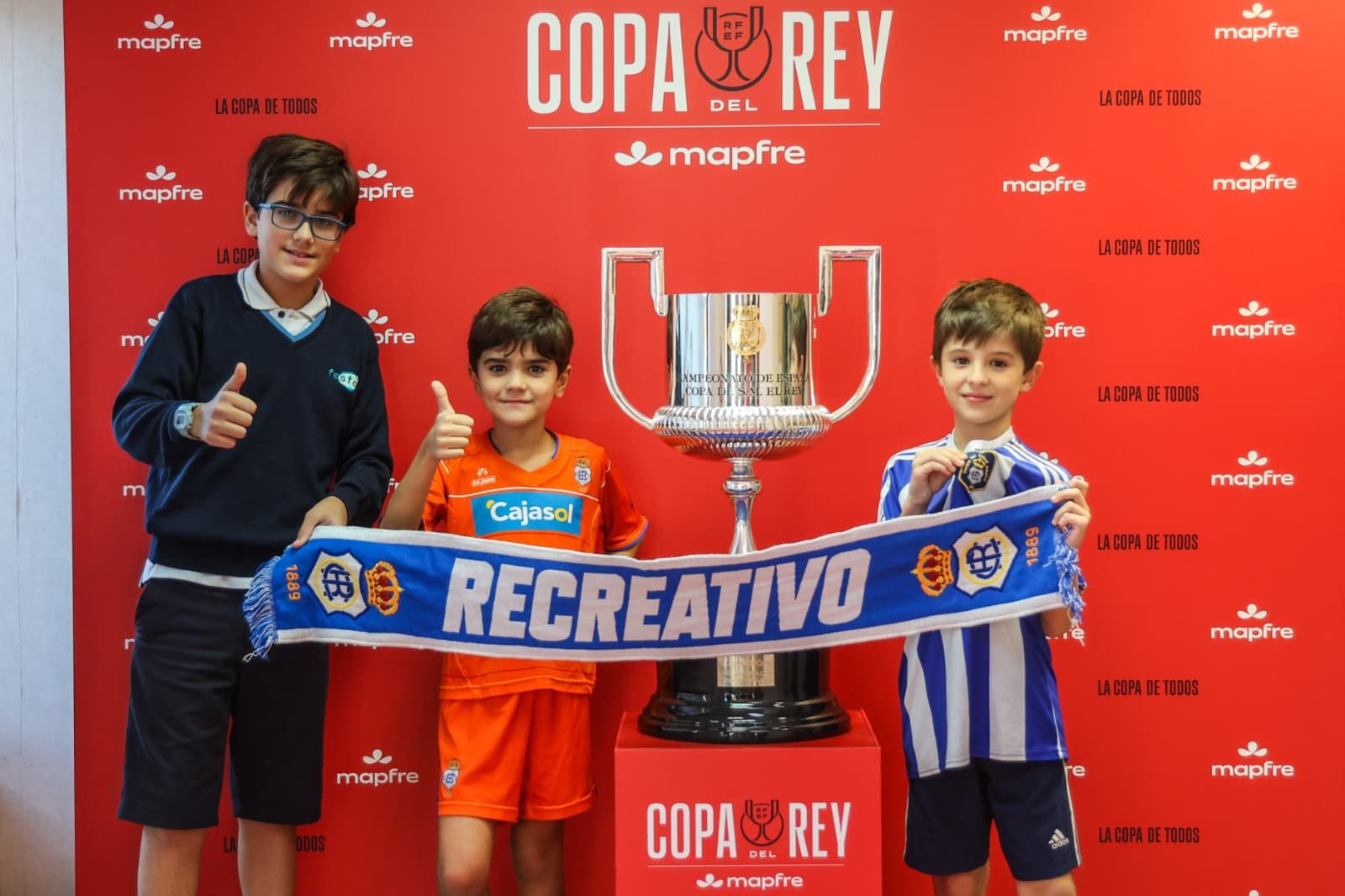 Los aficionados del Recre ya disfrutan de la Copa del Rey