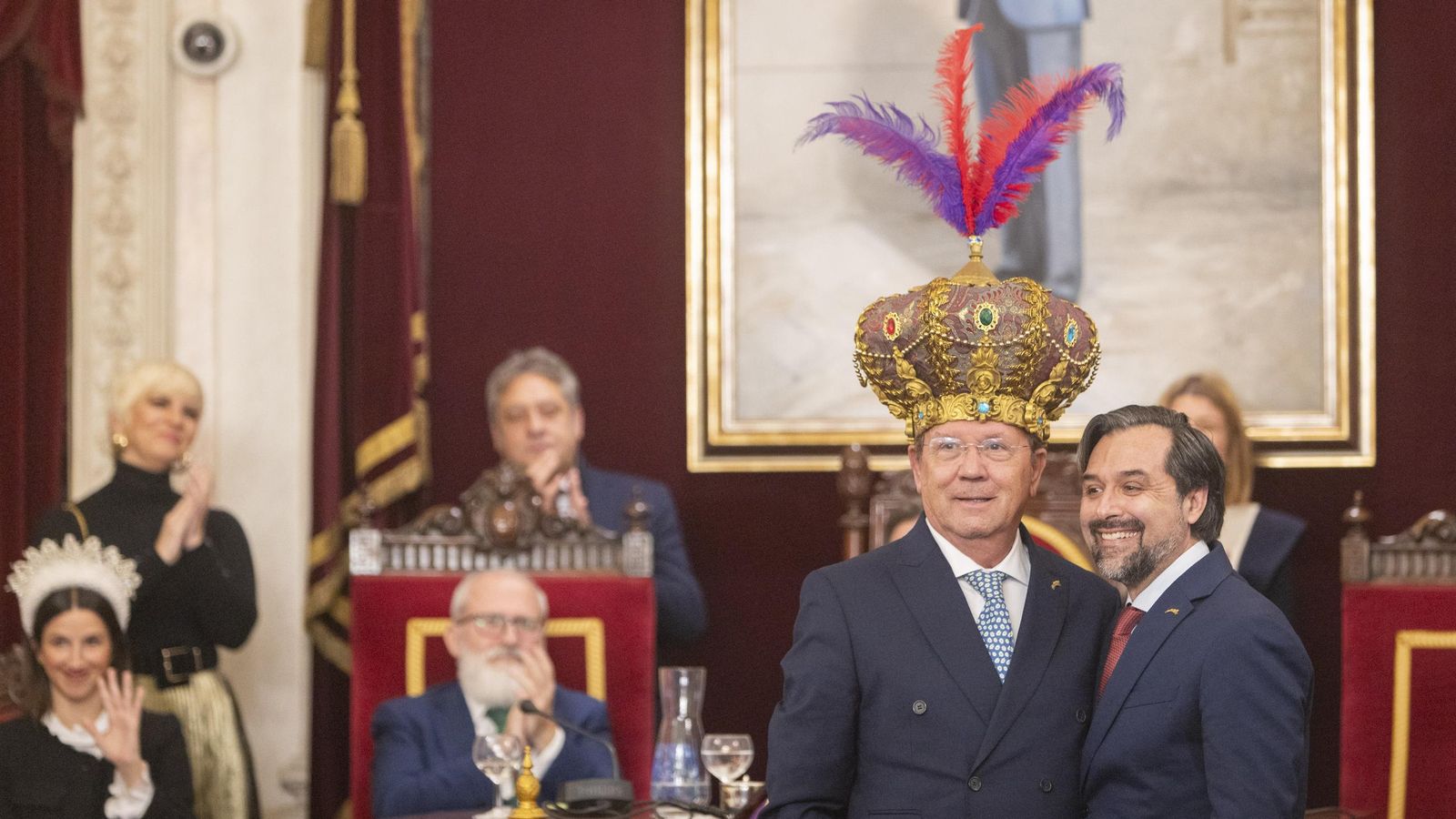 Las imágenes del traspaso de coronas de SM los Reyes Magos de Cádiz