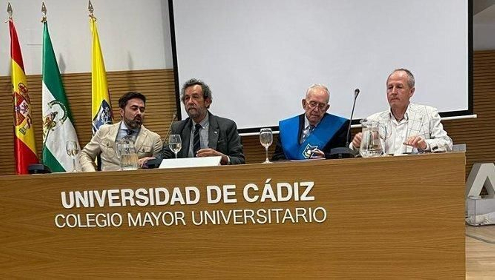 Ignacio Rosety, Jacinto Porro, José Crespo y Rafael Rivas, en el Colegio Mayor Universitario de la UCA.