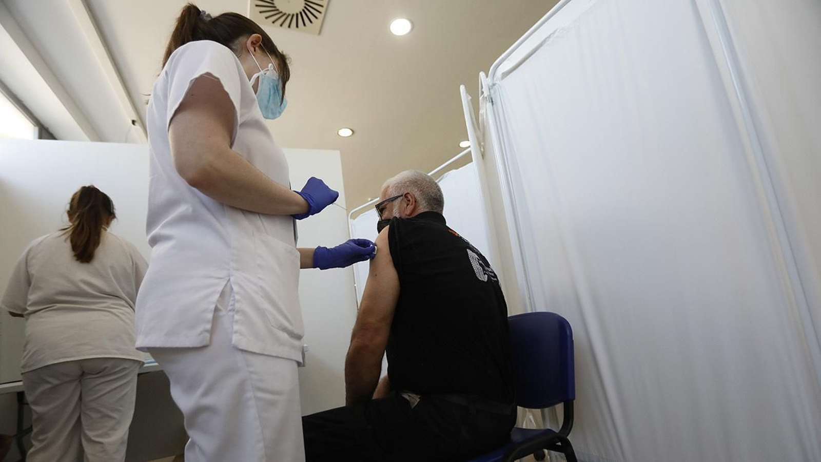 Vacunación contra la Covid-19 en La Línea de la Concepción Vacunación contra la Covid-19 en La Línea de la Concepción