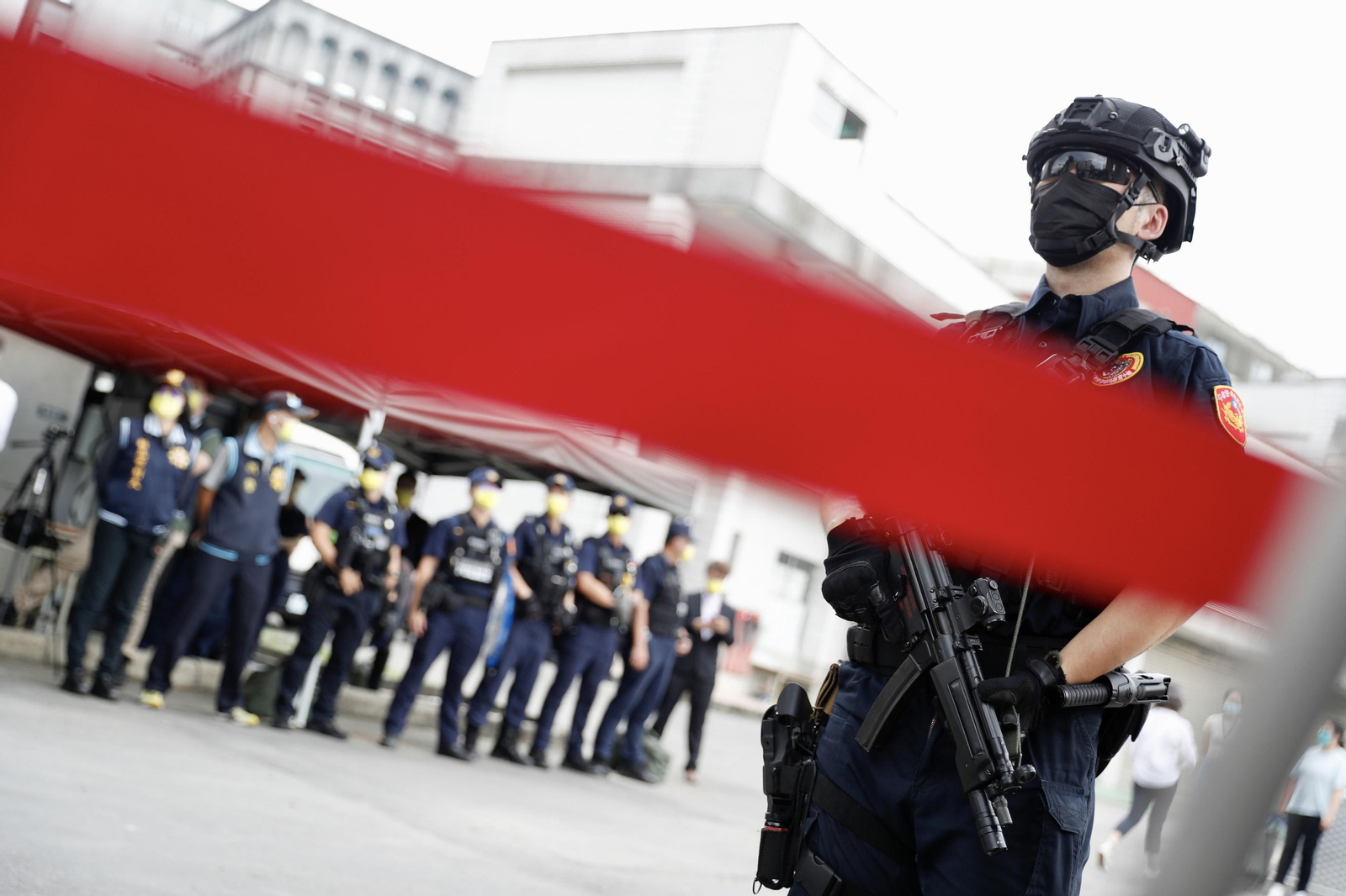 Agentes de seguridad en la visita de Nancy Pelosi en Taiwan.