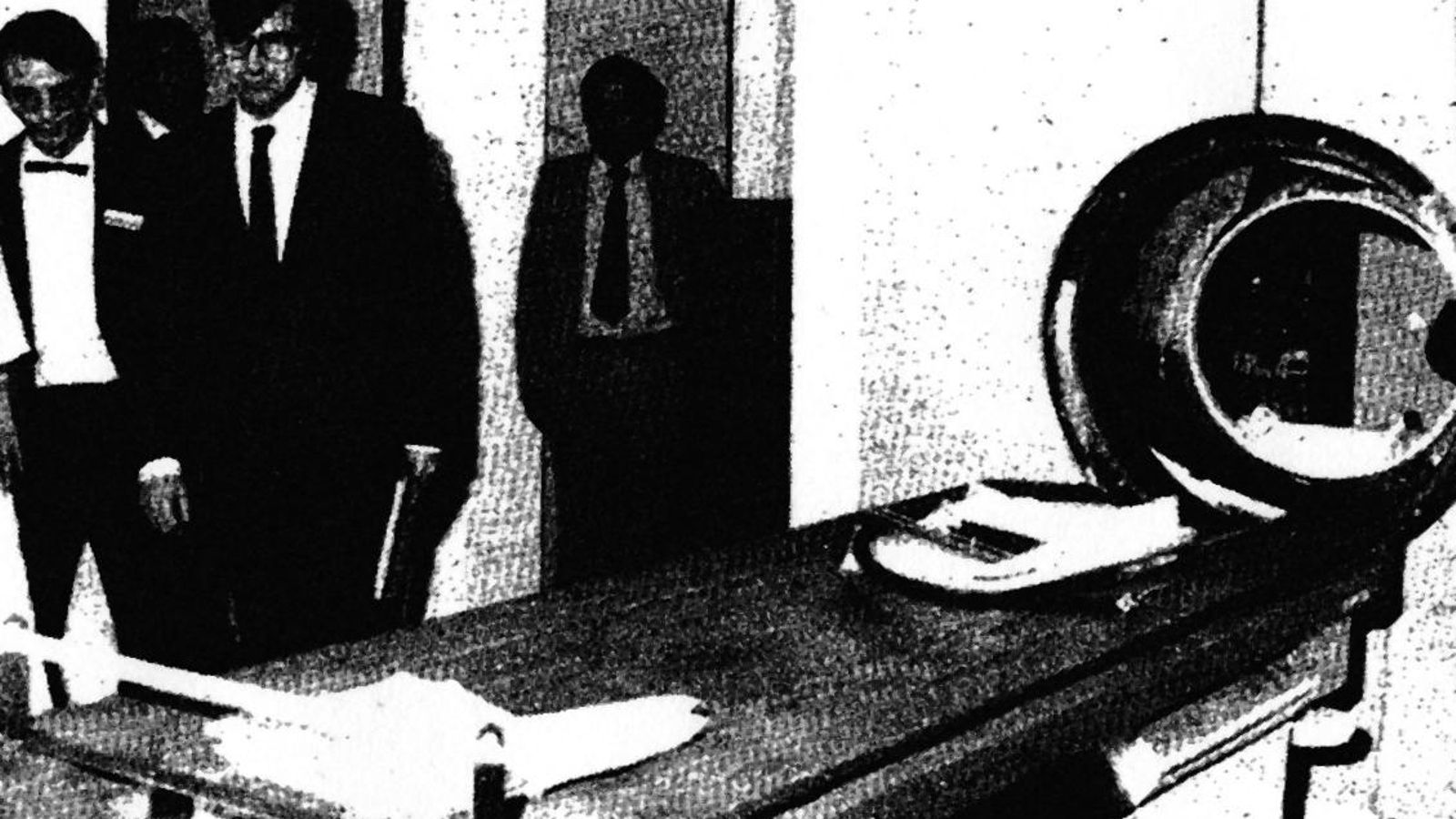 Lluch ante el escáner