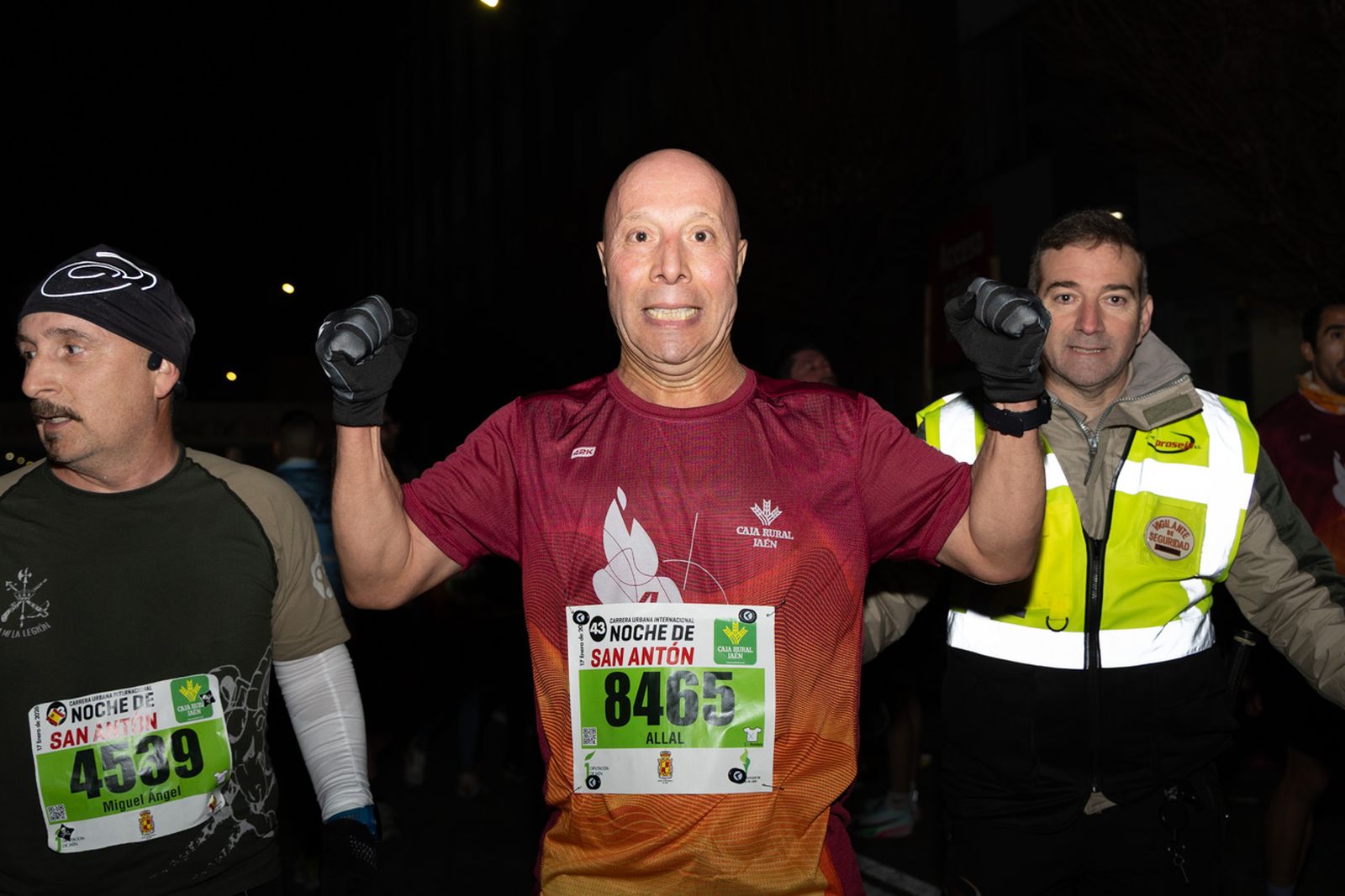 En imágenes: búscate en tu llegada a meta de la Carrera de San Antón 2026