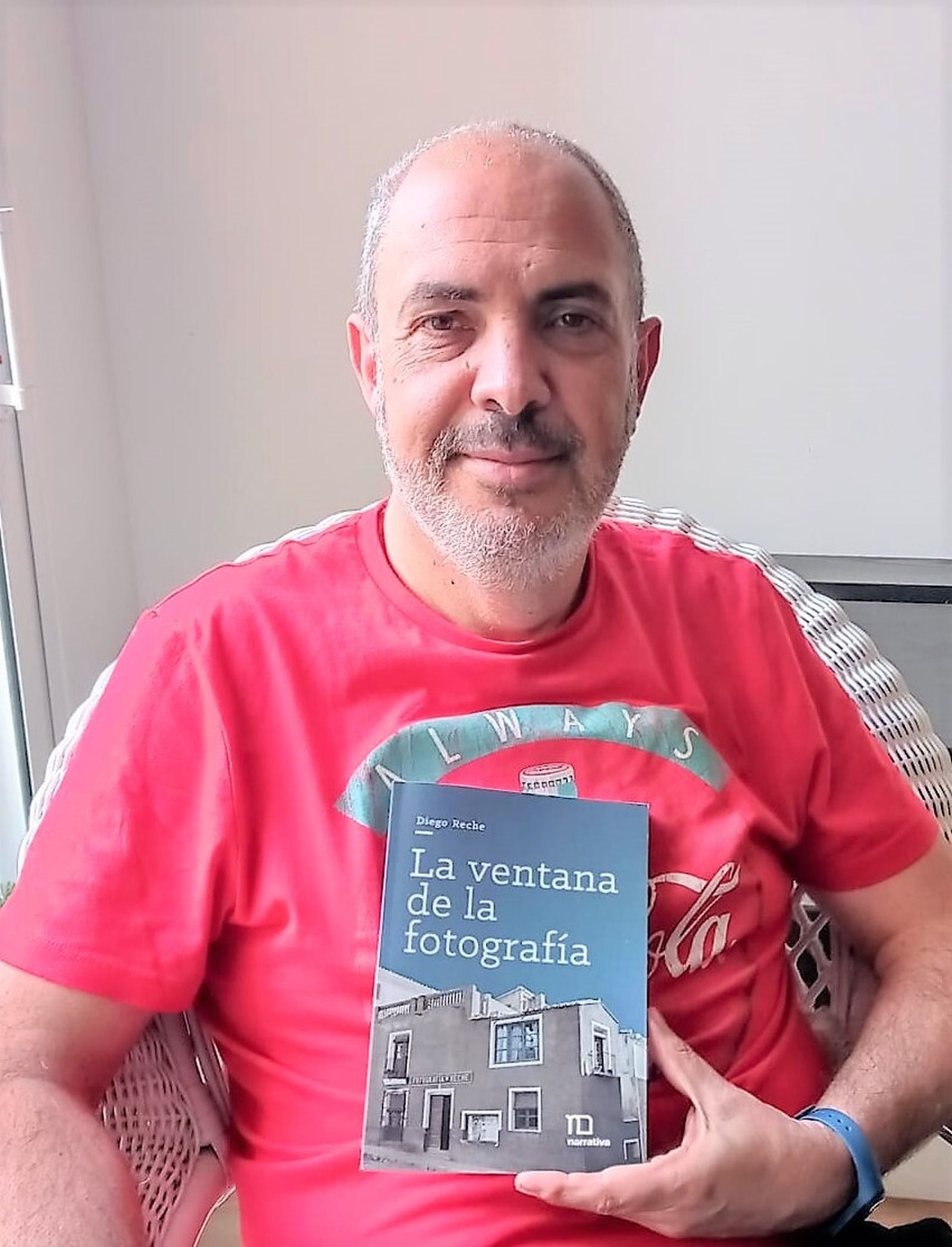 Diego Reche, profesor y poeta velezano, afincado en Roquetas.