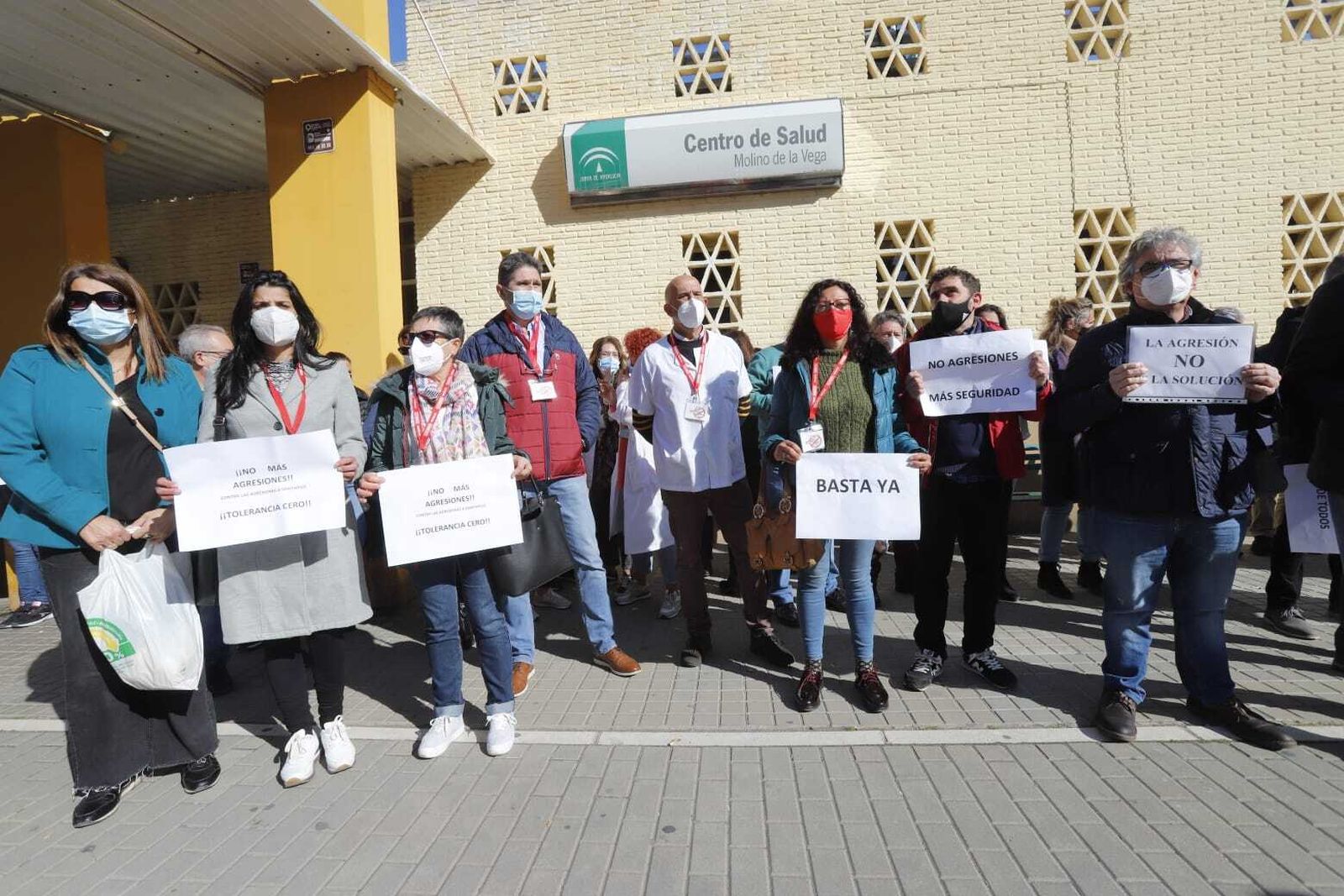 Convocatoria silenciosa en el centro de salud del Molino.