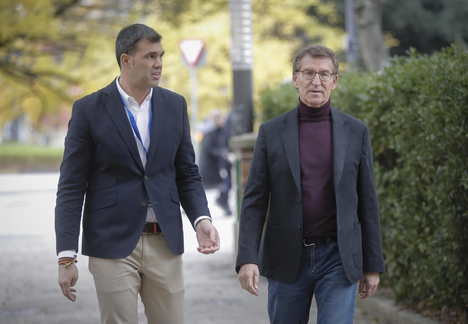 Alberto Núñez Feijóo, este domingo con el candidato del PP en Navarra, Javier Gacía