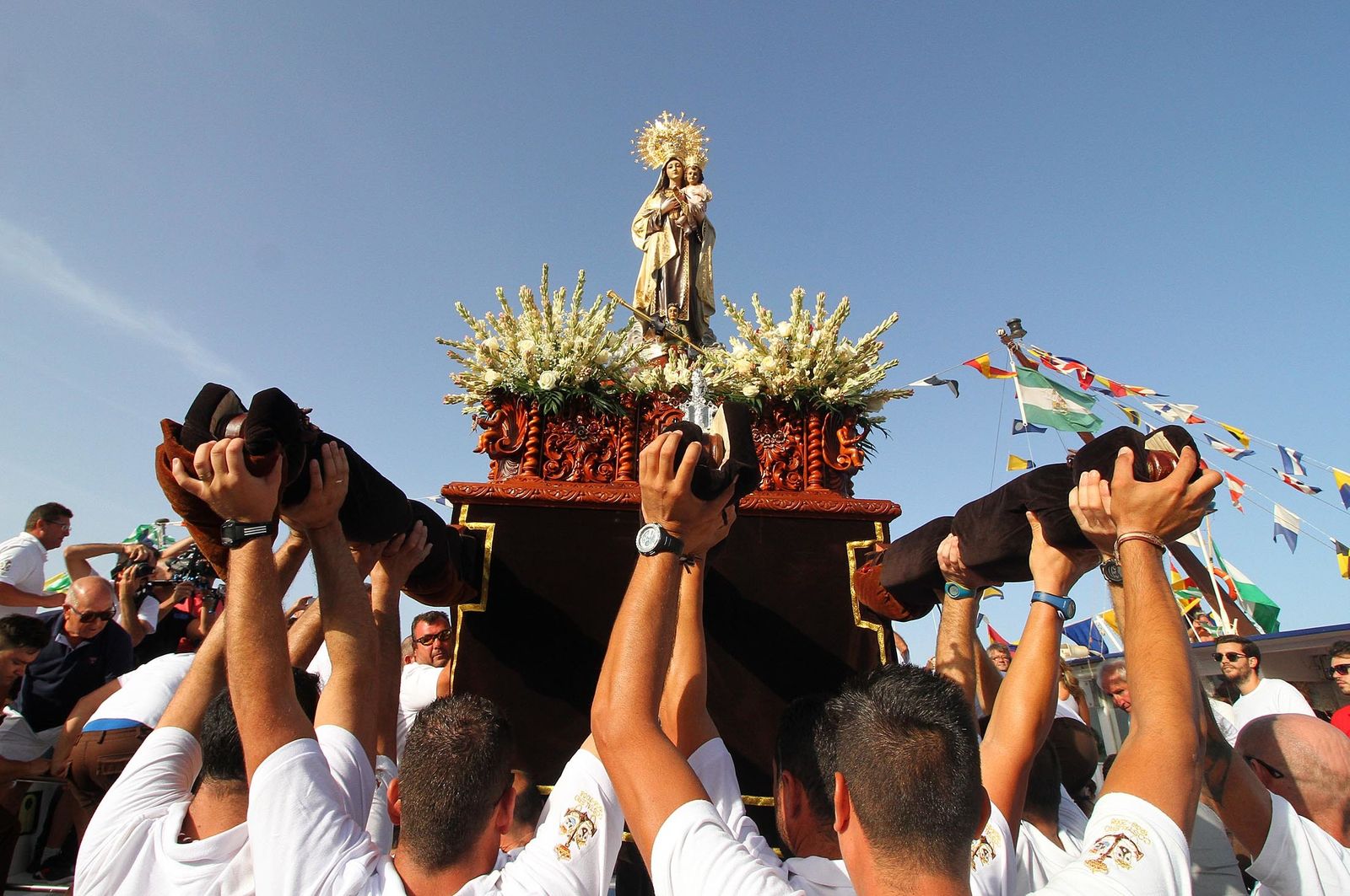 Imágenes de la procesión de la Virgen del Carmen en Punta Umbría