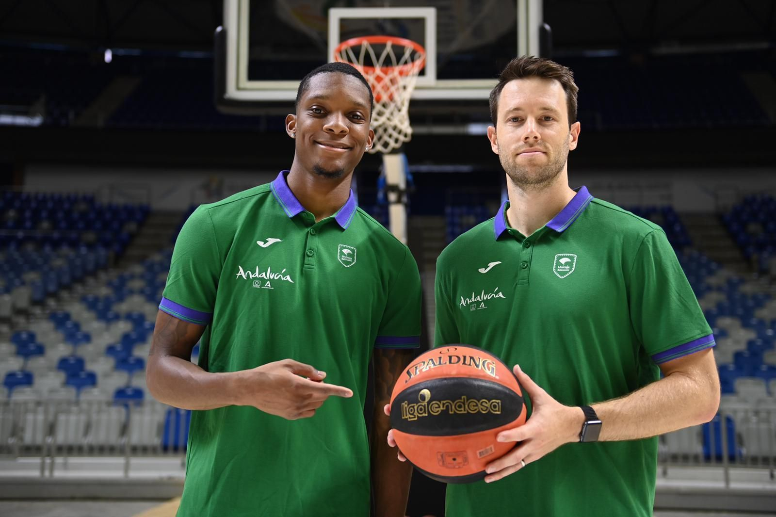 Las fotos de la presentación de Tyson Carter y Tyler Kalinoski