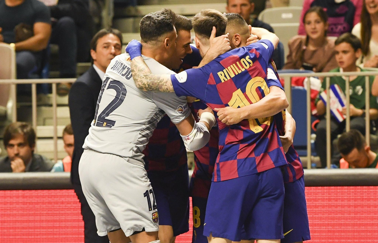 El Barça pone una ración de goles en el Carpena (3-1)