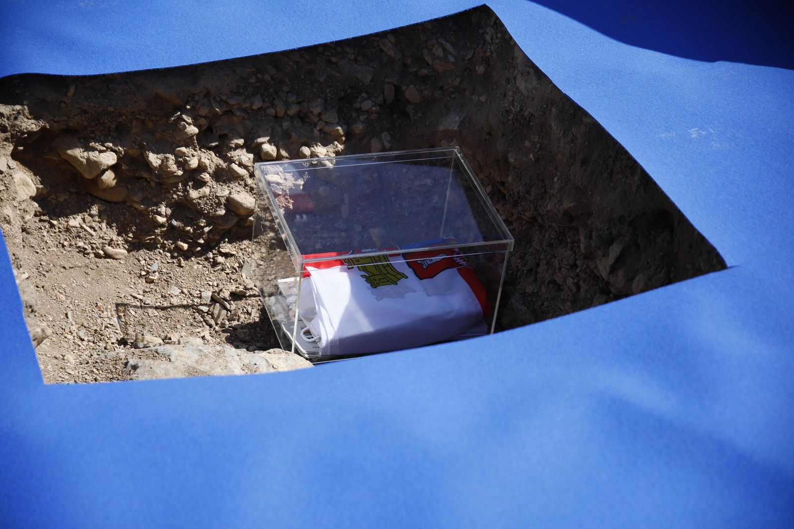 Las imágenes de la primera piedra del Centro de mayores en Balanegra