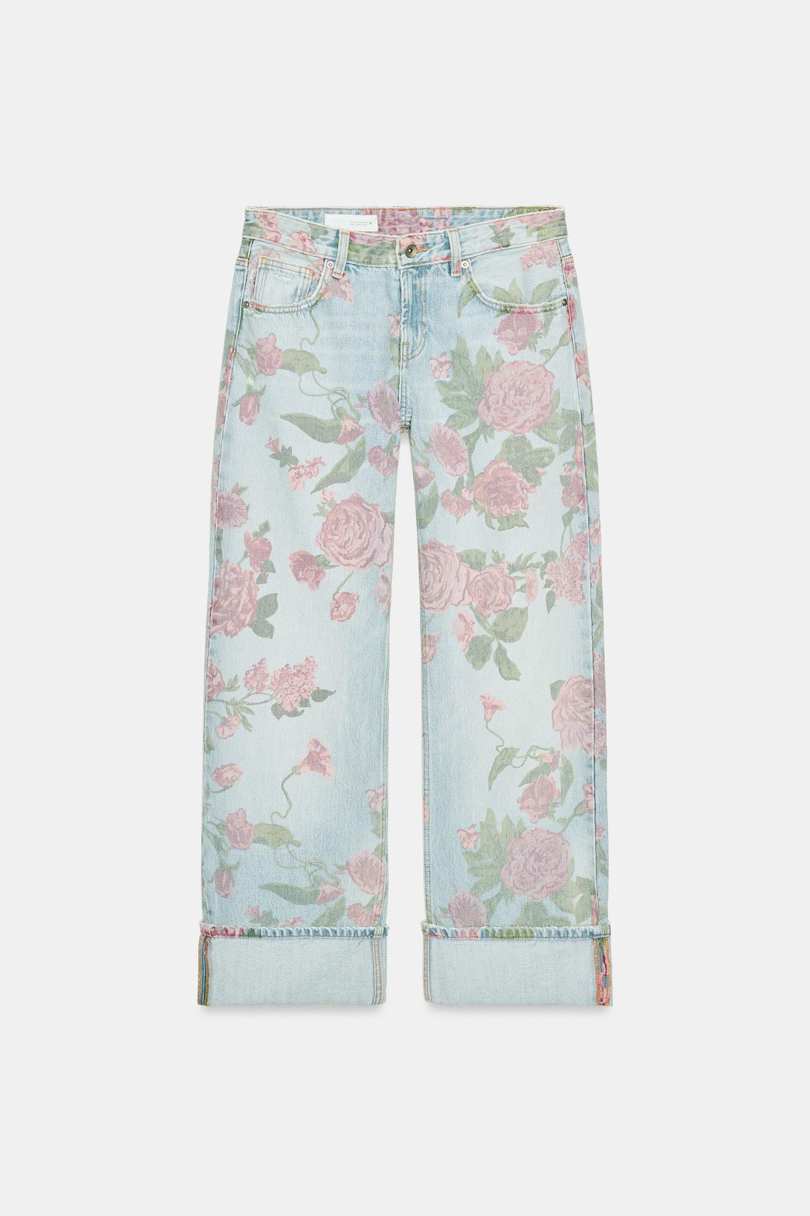 Vaqueros estampados de Zara.