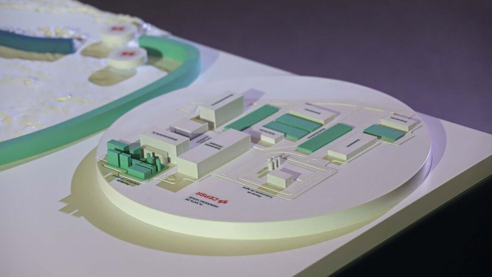 Maqueta del proyecto del Valle del Hidrógeno de Cepsa en San Roque